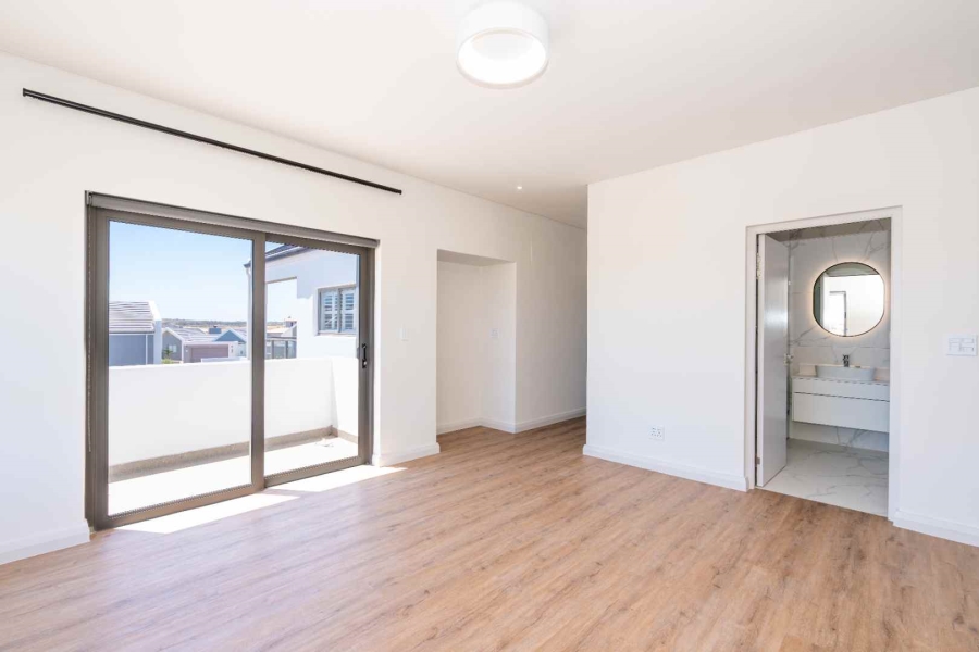 To Let 2 Bedroom Property for Rent in Langebaan Western Cape